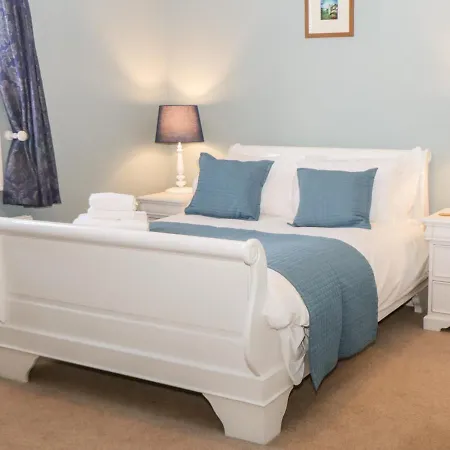 Hazeldene ウィットビー