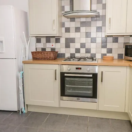 Hazeldene * ウィットビー